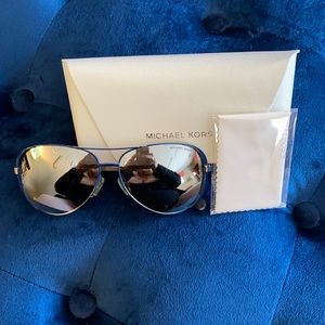 Michael Kors Chelsea Sunglasses blue/silver-used in ok condition